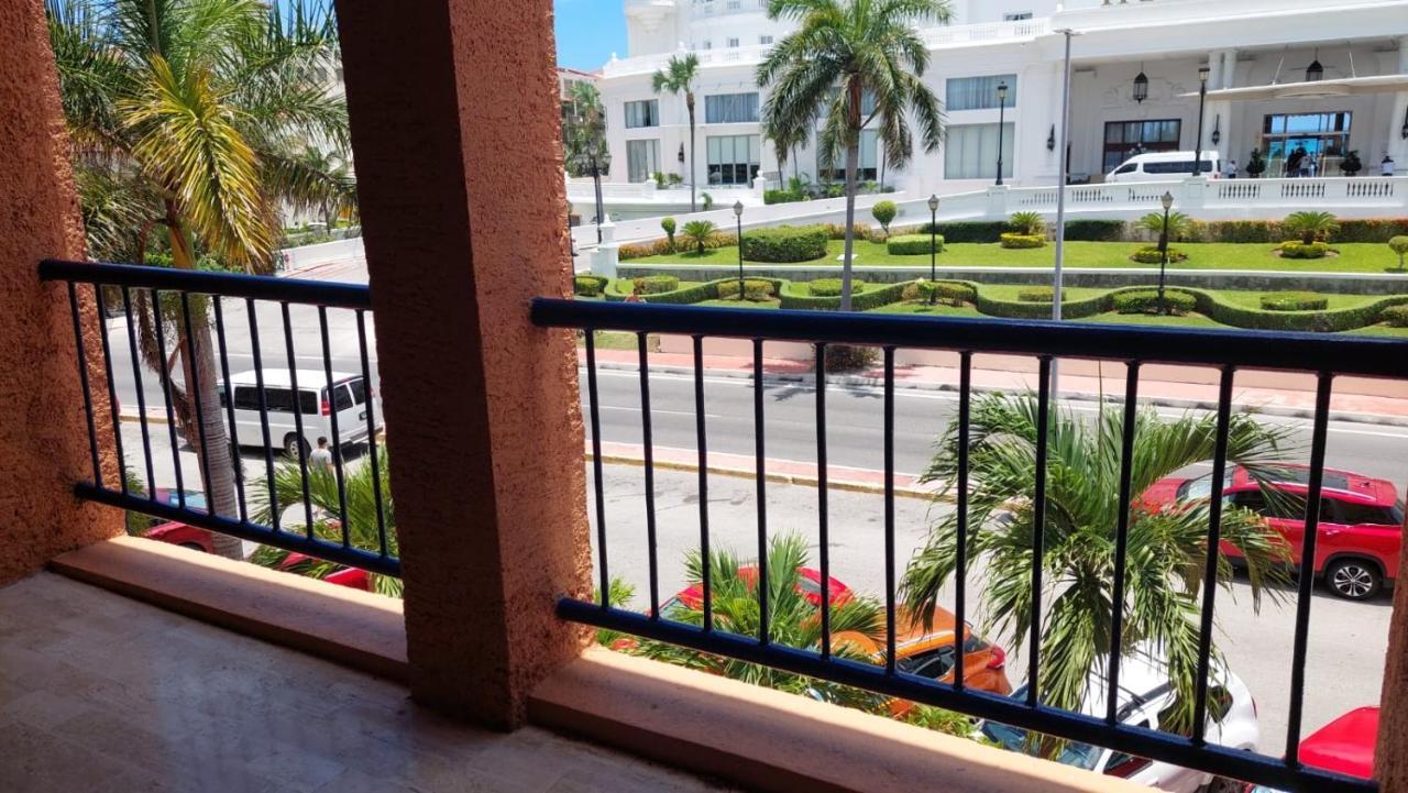 Cancun Suites Apartments - Hotel Zone エクステリア 写真